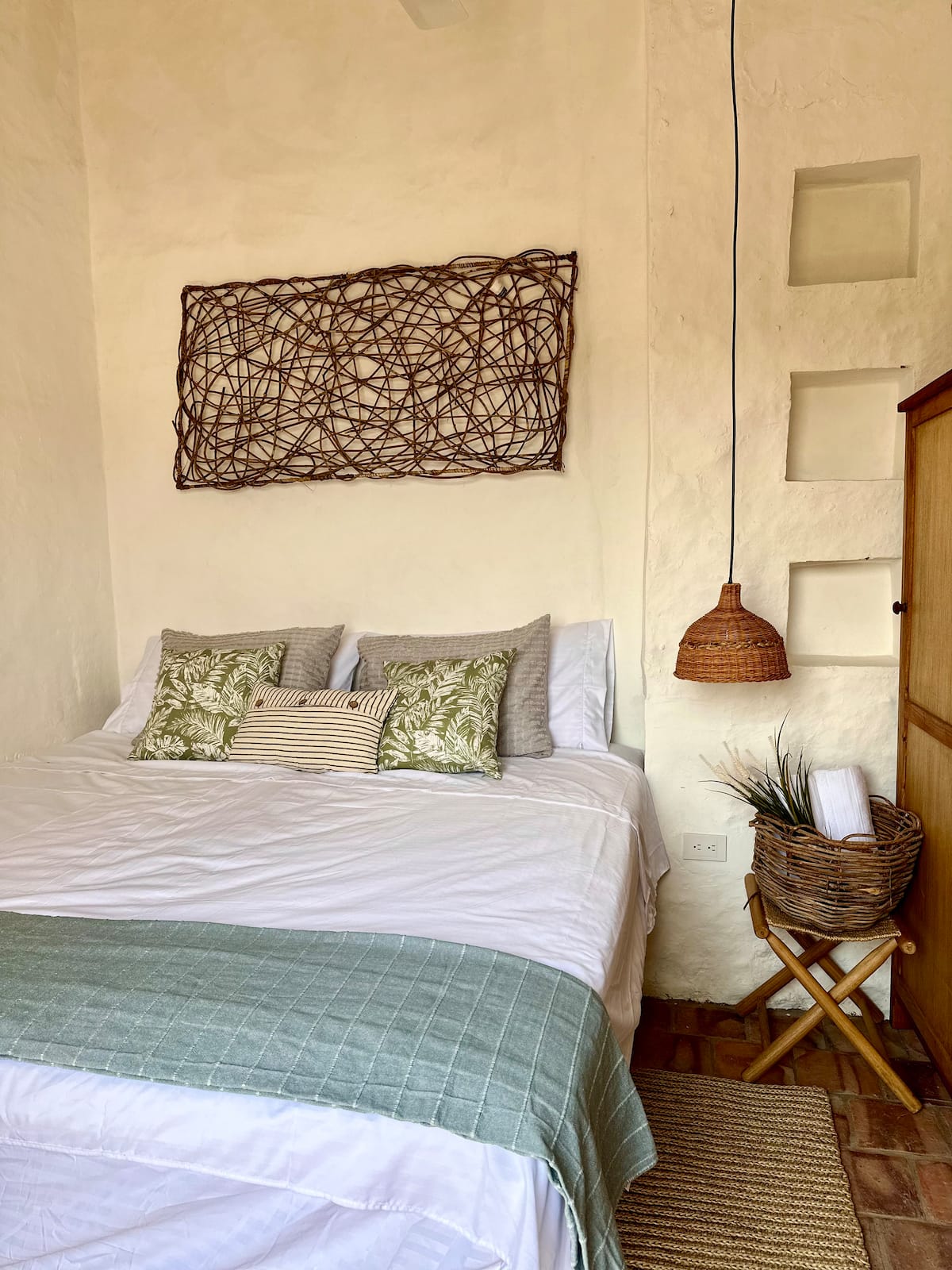 Otro ángulo de Casa Amarilla